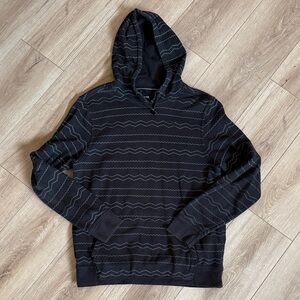 Hurley Men’s Black hoodie with interesting gray striping. Sz M
